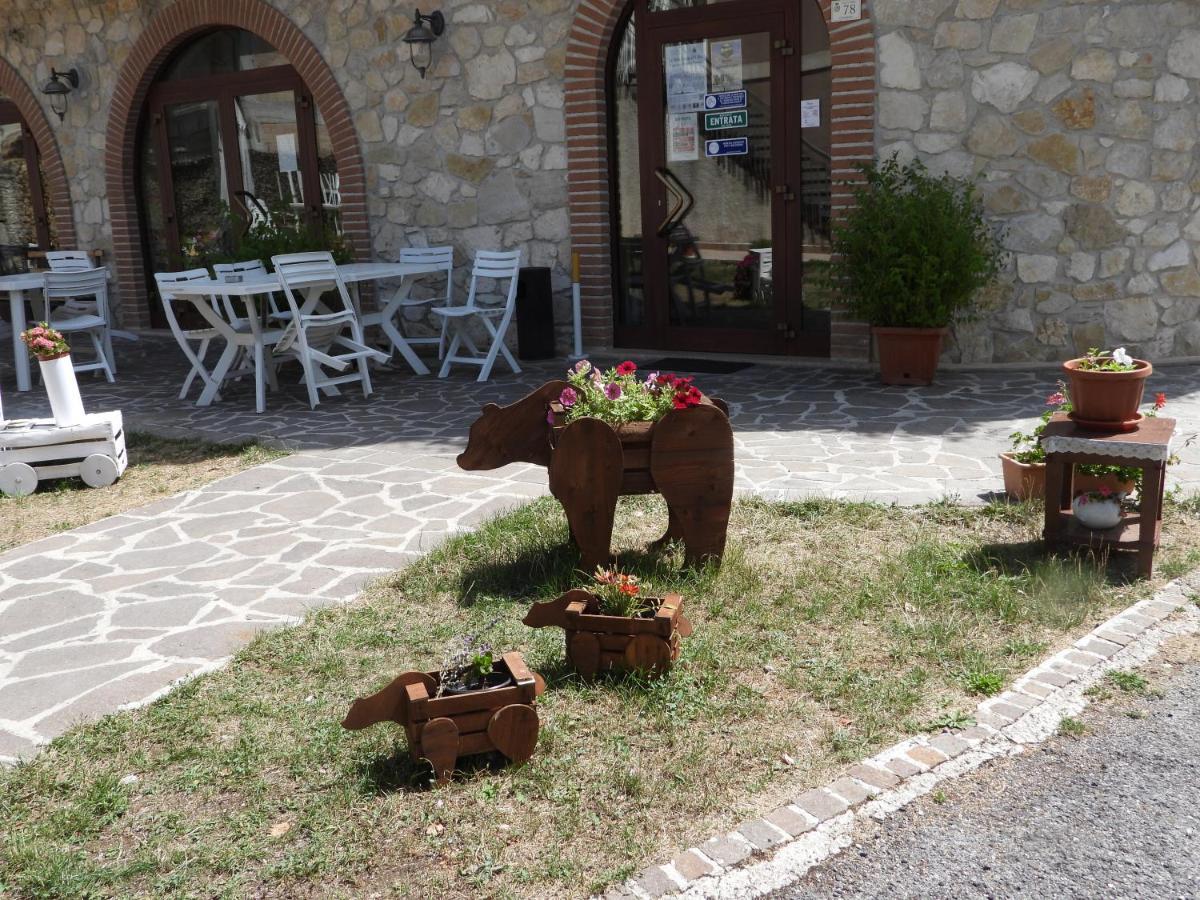B&B La Tana Dell'Orso Villalago Exterior photo